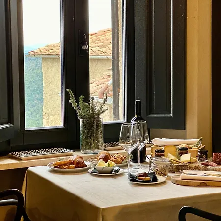 Tuscan Townhouse شقة Montemassi